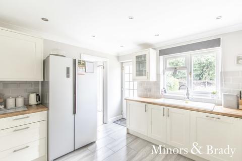 32 Amys Close, Saham Toney, Thetford, IP25 7HU