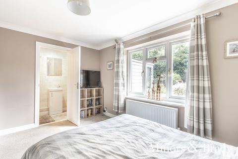 32 Amys Close, Saham Toney, Thetford, IP25 7HU