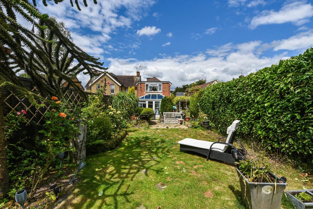 Clovelly Road, Hindhead, Surrey 3 bed detached house £695,000