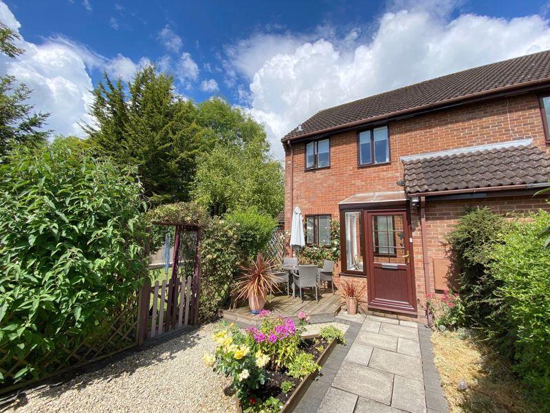 Morley Field, Warminster 3 bed end of terrace house for sale £290,000