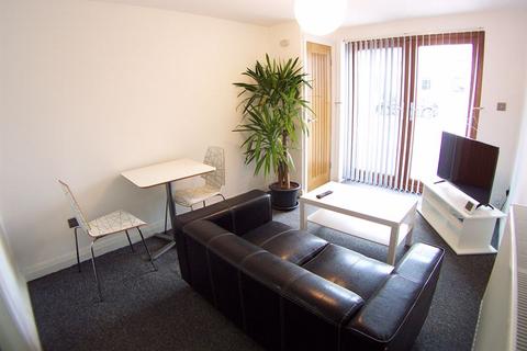 1 bedroom flat to rent, Cross Chapel Street, Leeds