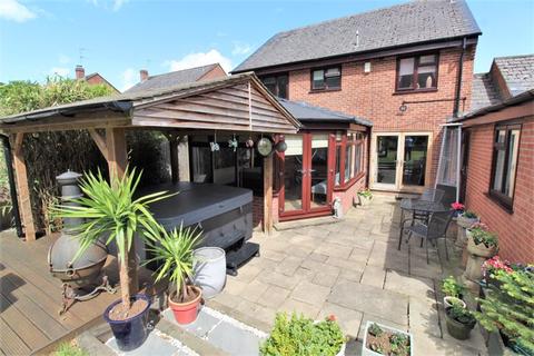4 bedroom detached house for sale - Grove Close, Thulston, Derby