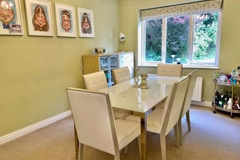 2a Bishops Road, Sutton Coldfield, B73 6HX