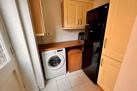 2a Bishops Road, Sutton Coldfield, B73 6HX