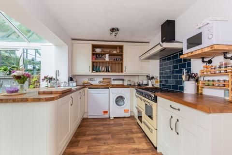 4 bedroom semi-detached house for sale - Masons Way, Frome