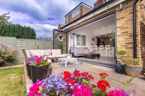 13 Danbury Way, Woodford Green, IG8 7EZ