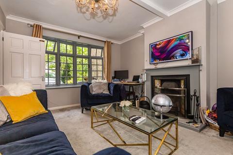 13 Danbury Way, Woodford Green, IG8 7EZ