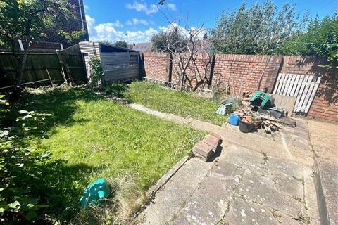 43 Cedar Avenue, Worthing, BN13 2HT