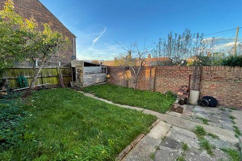 43 Cedar Avenue, Worthing, BN13 2HT