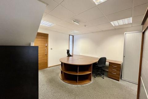Office to rent, COMMERICAL PROPERTY ON WIGAN ROAD, BOLTON