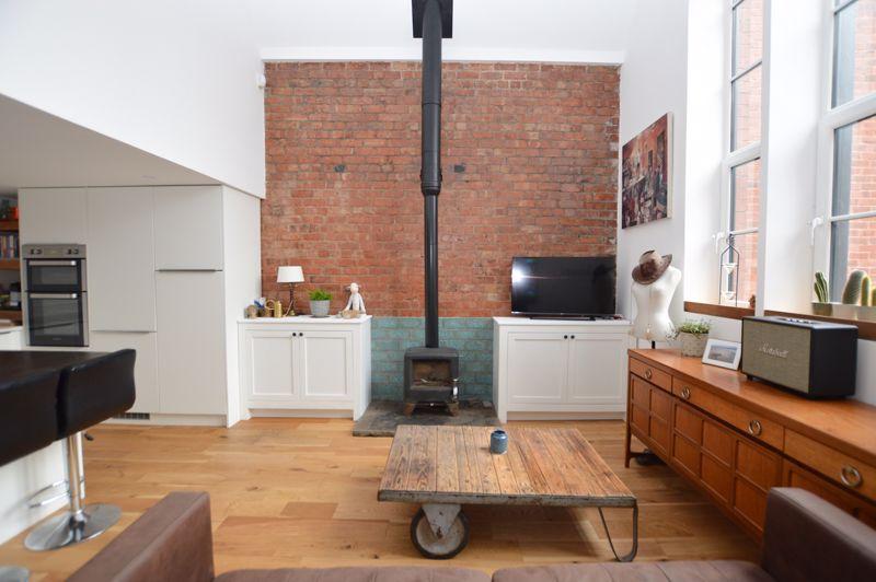 Lounge/Kitchen