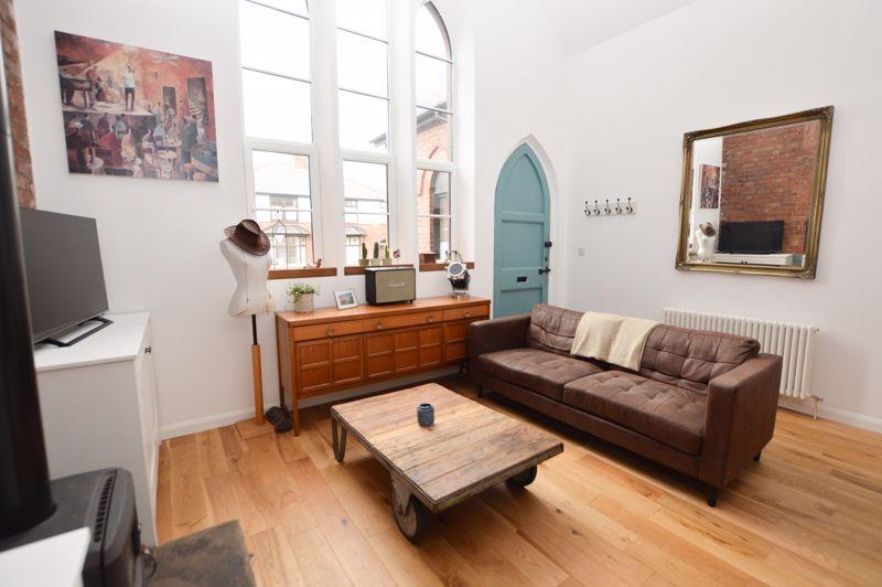 Lounge/Kitchen