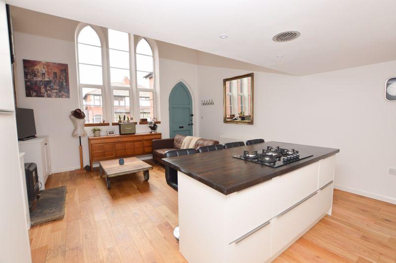 Lounge/Kitchen