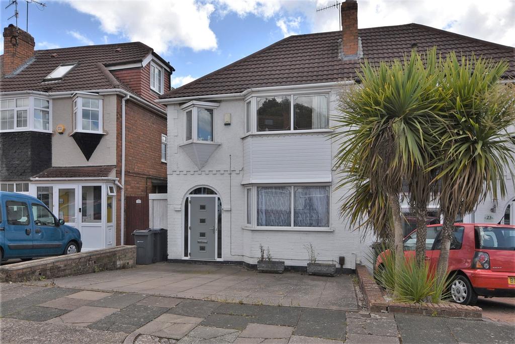 Max Road, Quinton, Birmingham, West Midlands, B32 3 bed semidetached house £250,000