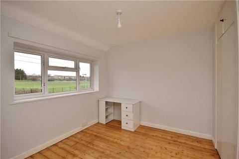 1 bedroom in a house share to rent - Larch Avenue, Guildford, Surrey, GU1