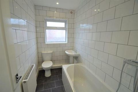 2 bedroom apartment to rent - Shirlock Road, London, NW3
