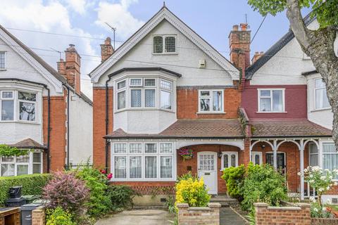 68 Braxted Park, London, SW16 3AU
