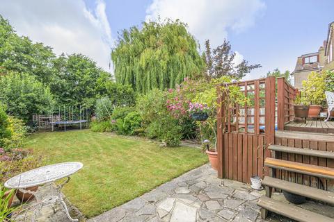 68 Braxted Park, London, SW16 3AU