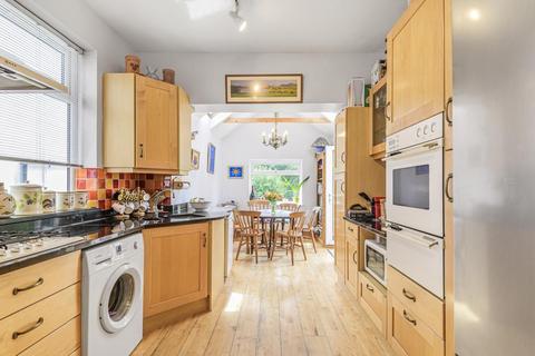 68 Braxted Park, London, SW16 3AU