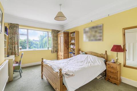 68 Braxted Park, London, SW16 3AU