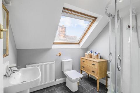 68 Braxted Park, London, SW16 3AU