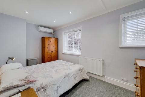 2 Brants Walk, London, W7 1BU