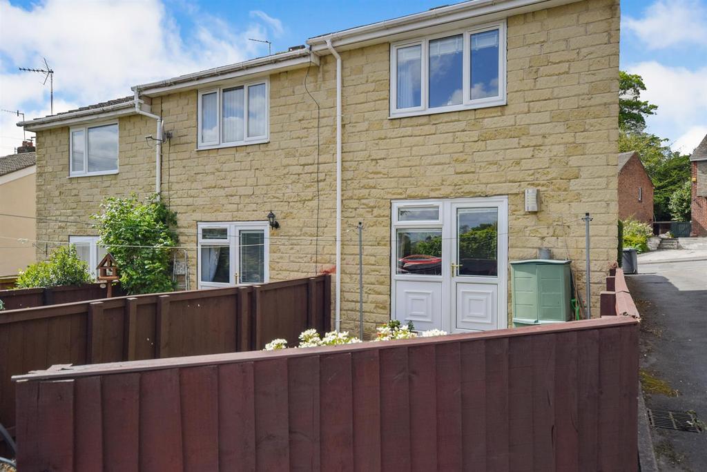 Primrose Bank, Bingley, West Yorkshire 2 bed end of terrace house £