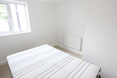 1 bedroom flat for sale - Holmesdale Road, London