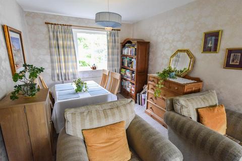 22 Rombalds Drive, Gilstead, Bingley, BD16 3NB