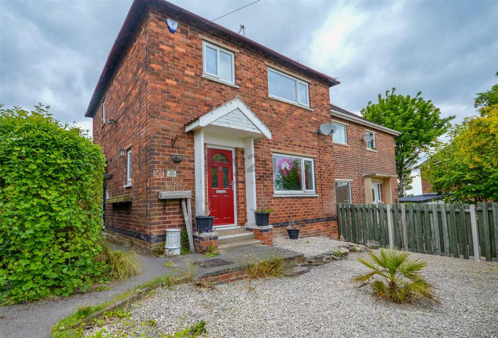 Thornbridge Way, Birley, Sheffield, S12 3 bed semidetached house £
