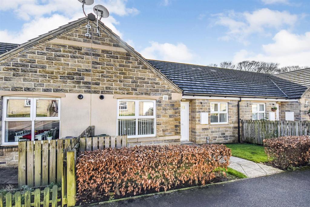 Swan Avenue, Bingley, West Yorkshire 2 bed terraced bungalow for sale