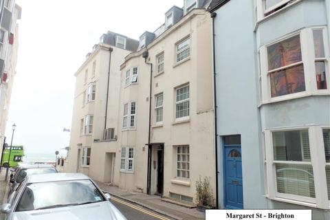 Studio to rent - Margaret Street, Brighton