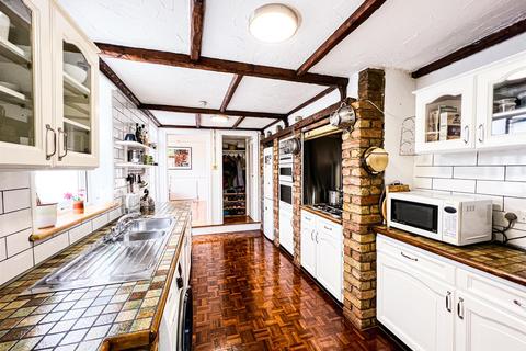 45 Dawlish Road, London, E10 6QB