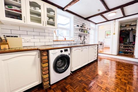 45 Dawlish Road, London, E10 6QB