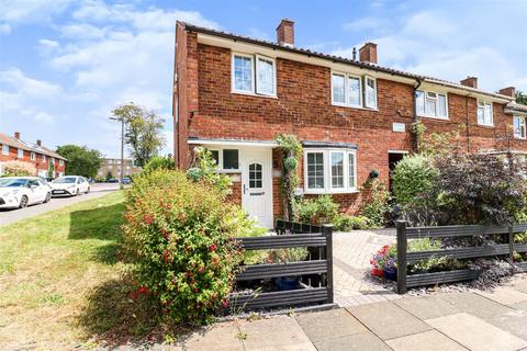 295 Carters Mead, Harlow, CM17 9EY