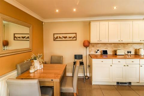 295 Carters Mead, Harlow, CM17 9EY