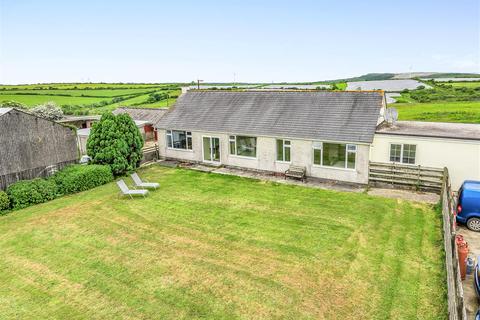 3 bedroom bungalow for sale - Grampound Road, Truro