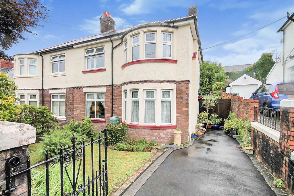 Princes Avenue, Caerphilly 3 bed semidetached house £340,000