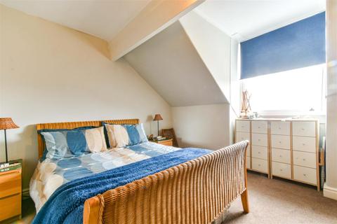 4 bedroom house for sale - Cameron Grove, York