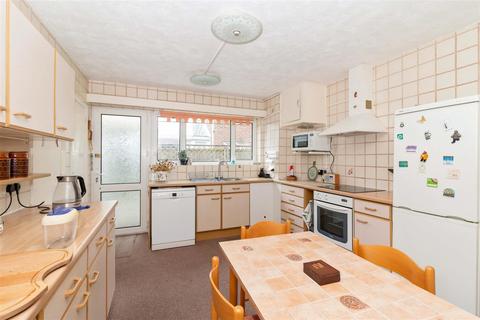 72 Marine Crescent, Goring By Sea, Worthing, BN12 4JG
