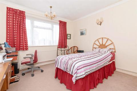 72 Marine Crescent, Goring By Sea, Worthing, BN12 4JG