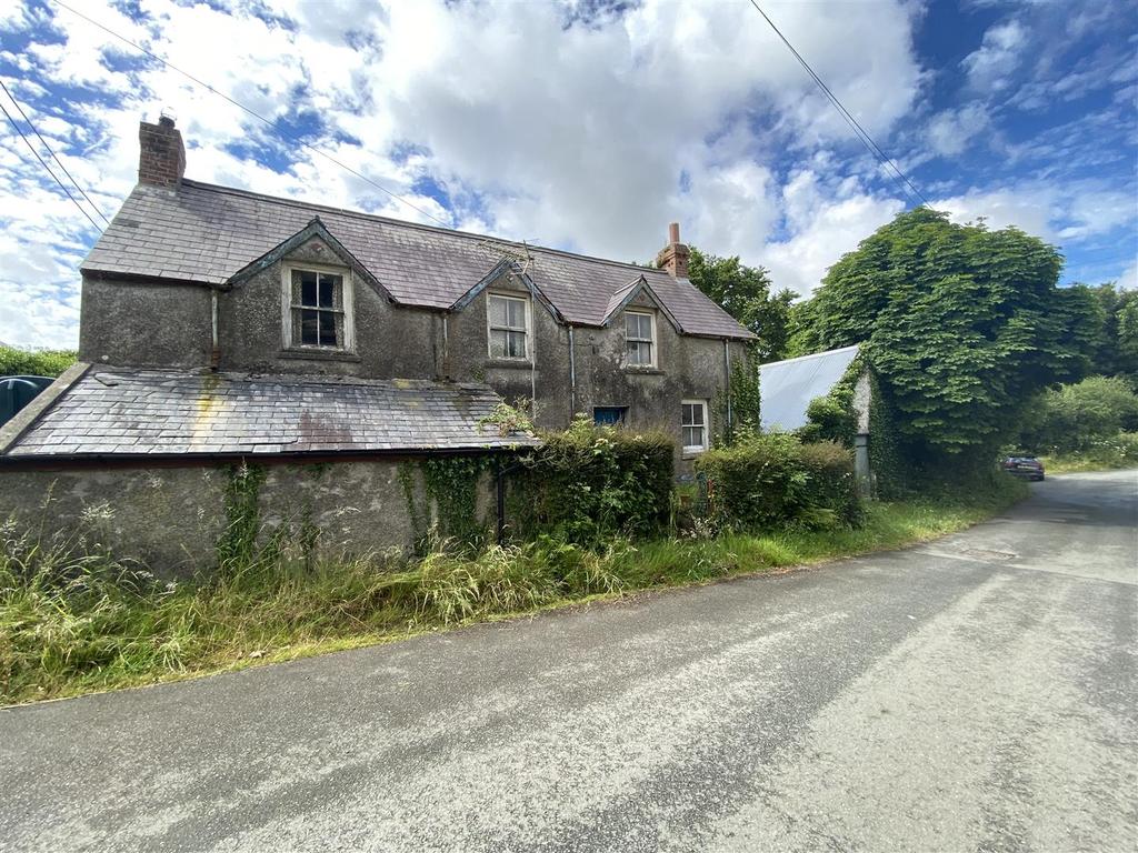 Camrose, Haverfordwest 3 bed detached house £300,000