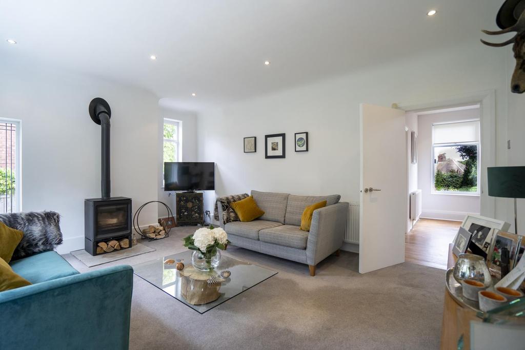 88 Queen Alexandra Road-15.jpg