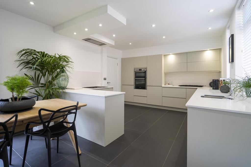 88 Queen Alexandra Road-30.jpg