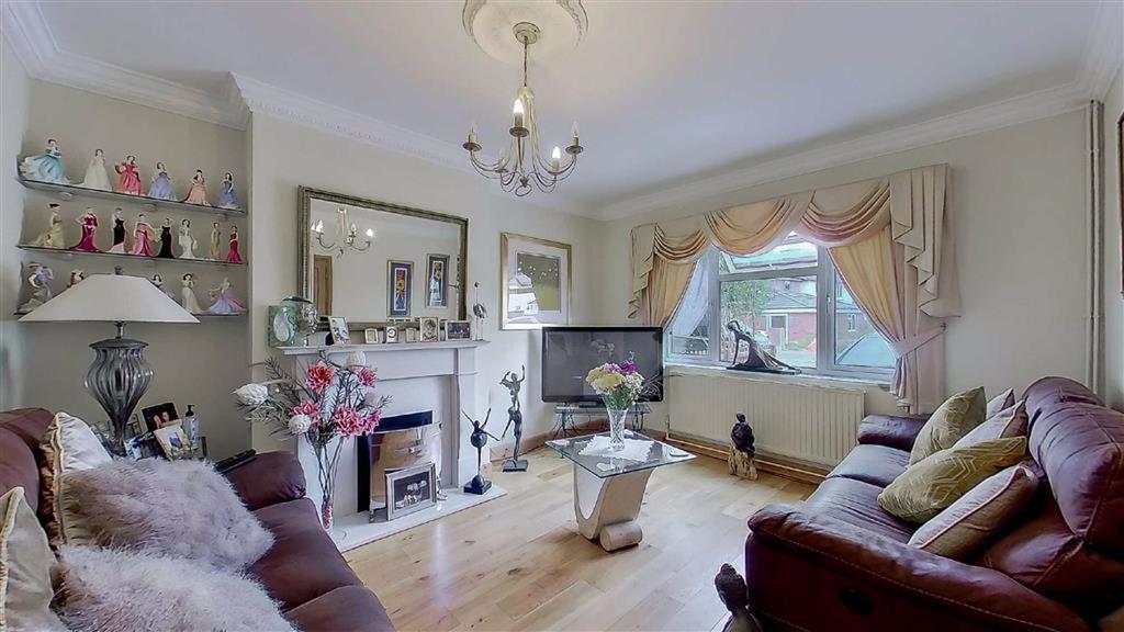 Annesley Road, Newport Pagnell... 5 bed semidetached house £500,000