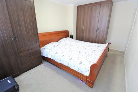 41 Foxes Way, Warwick, CV34 6AX