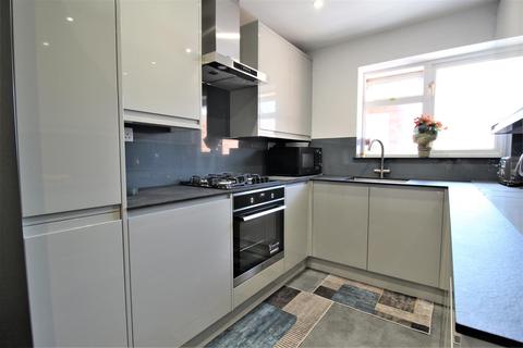 41 Foxes Way, Warwick, CV34 6AX