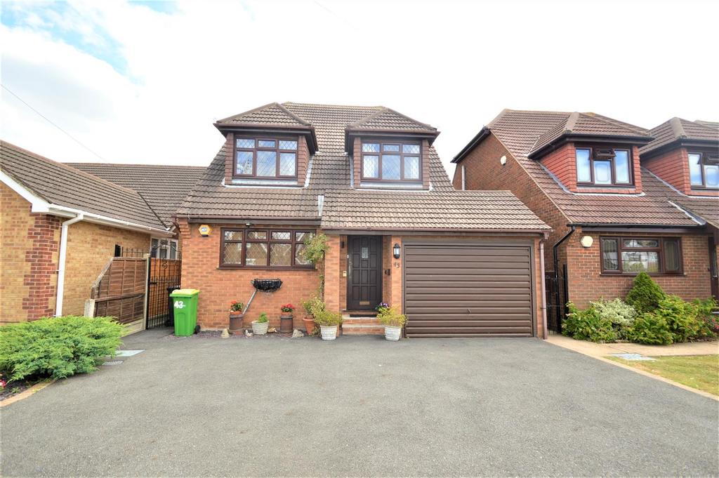 Lascelles Gardens, Rochford 4 bed chalet for sale £550,000