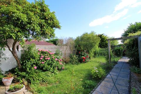18 Derham Park, Yatton, Bristol, BS49 4DZ