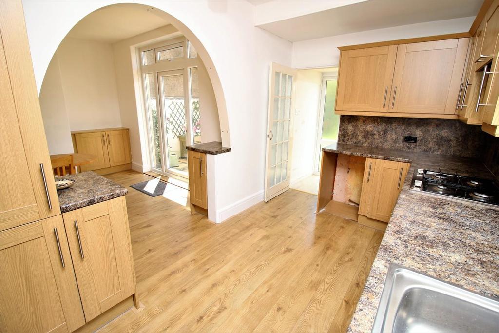 Kitchen &amp; Dining Area